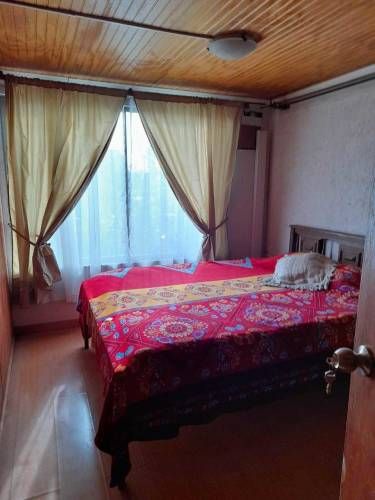 Amplia casa 215 m2,10 dormitorios uso cpmerci (137610)