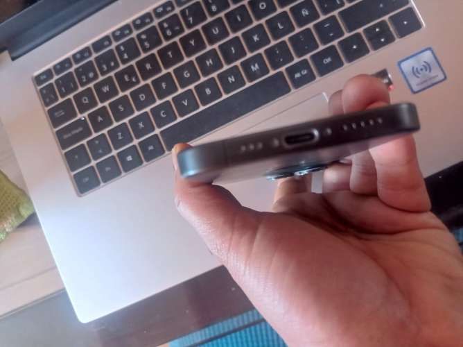 IPHONE 15 PRO 256GB.