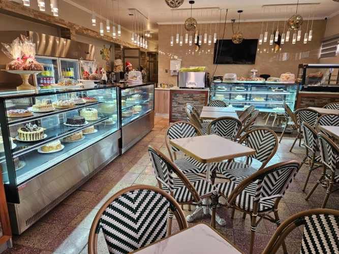 Vendo Derecho Llave . Local Comercial .