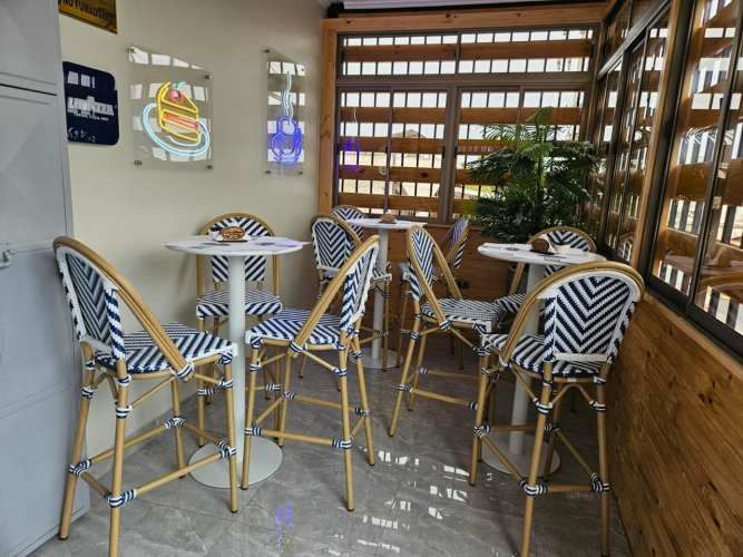 Vendo Derecho Llave . Local Comercial .