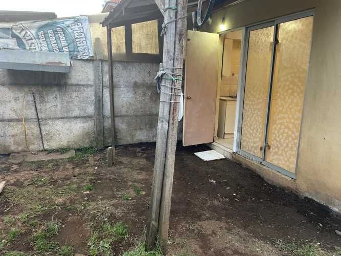 SE ARRIENDA CASA CON COMPROMISO DE COMPRA.- LABRANZA