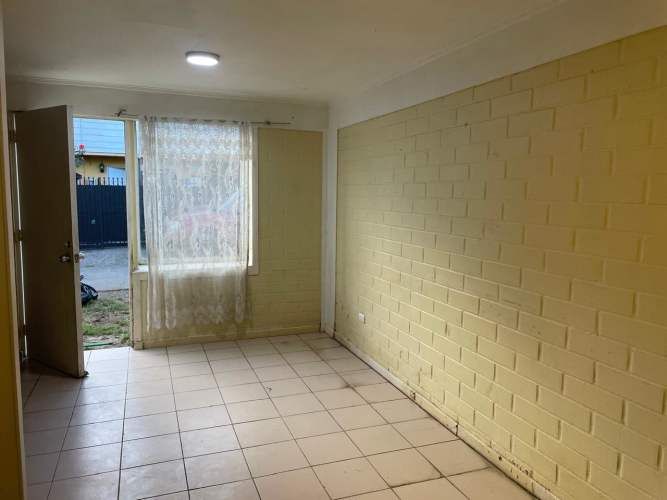 SE ARRIENDA CASA CON COMPROMISO DE COMPRA.- LABRANZA