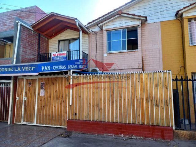 Hermosa Casa Dos Pisos Ampliada sin Regularizar, 4 Dormitorios, 2 Baños, Quilicura