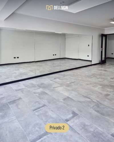 SE ARRIENDA OFICINA EN EL CENTRO