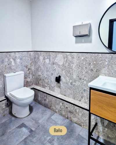 SE ARRIENDA OFICINA EN EL CENTRO