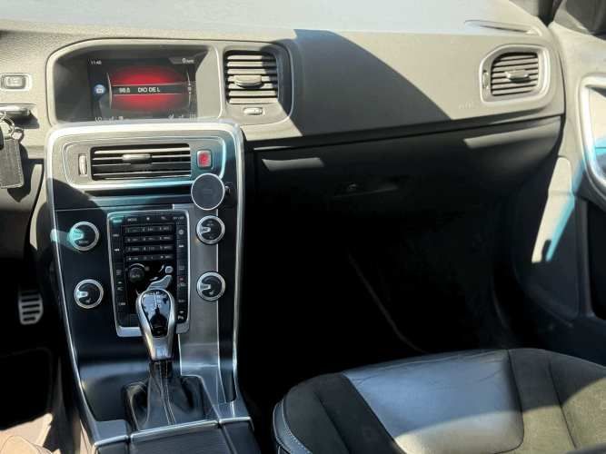 2018 Volvo S60 2.0 T5 R-Design Plus Auto