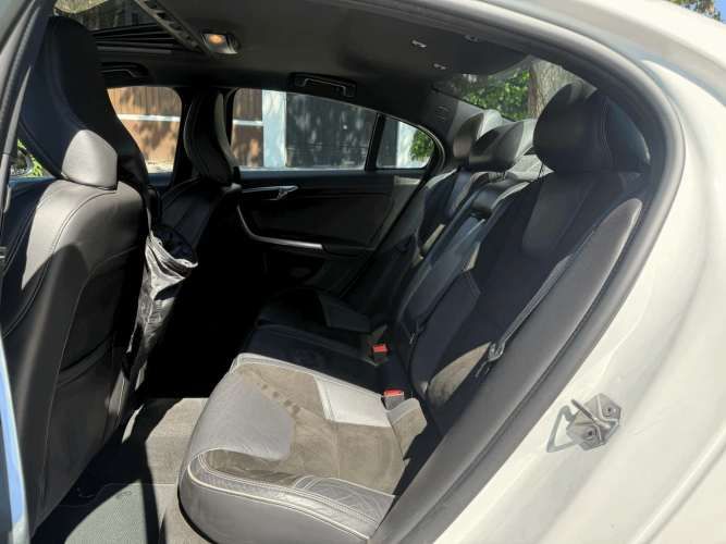 2018 Volvo S60 2.0 T5 R-Design Plus Auto