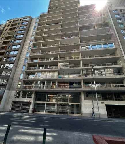 Venta Departamento 1D/ 1B / Amplia Terraza - Edificio Creación, Metro Moneda. Santiago