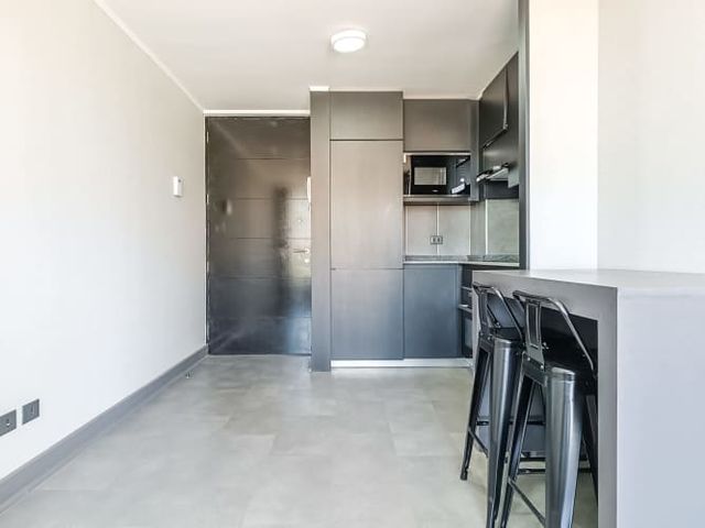 Av. Vicuña Mackenna  [2521-1]