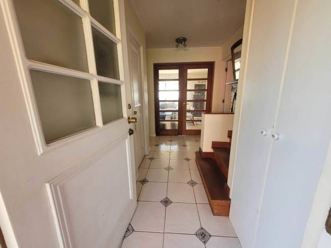 Casa con vista ,  con quincho y amplio jardín (137860)