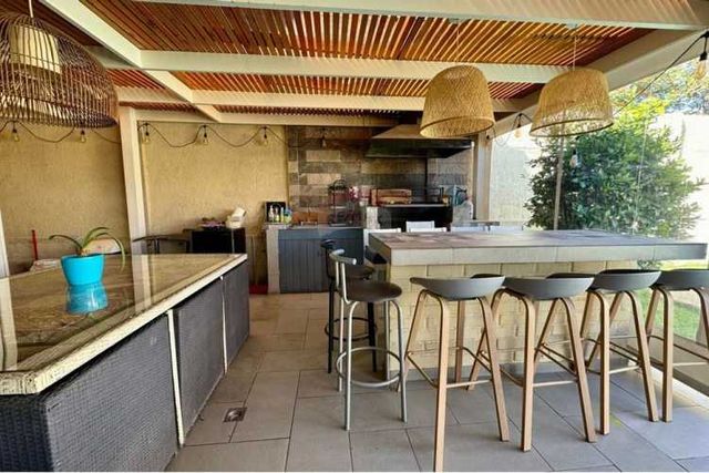 Remodelada y distinguida en casagrande.