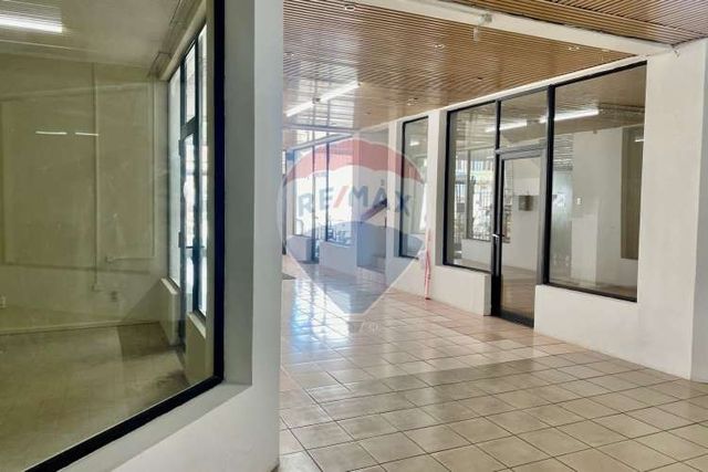 Venta edificio oficinas y/o comercial  p. arenas