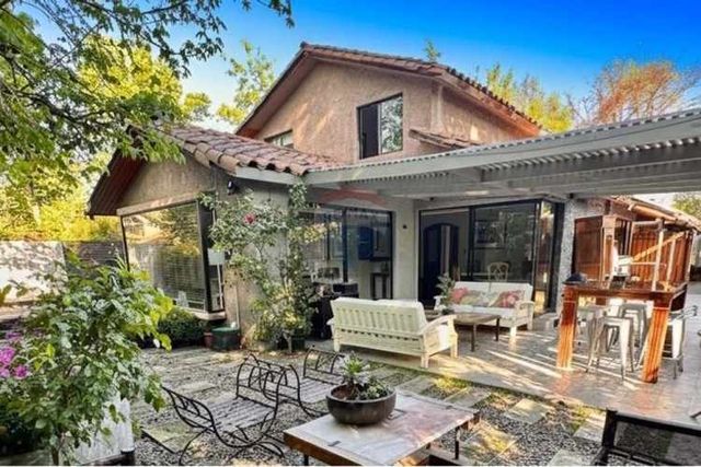 Maravillosa!  en condominio, cerca portal