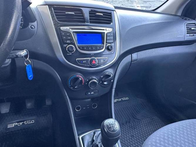 HYUNDAI ACCENT GLS HATCHBACK 1.4 2014