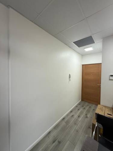 ARRENDAMOS OFICINE EDIFICIO VANGUARDIA