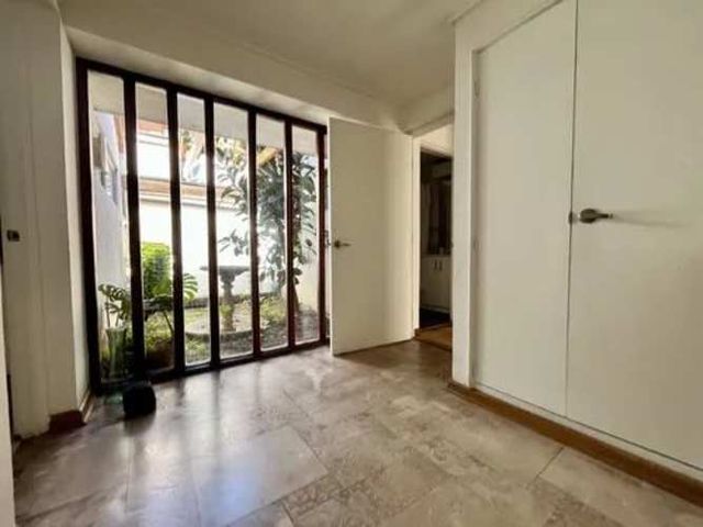 Casa de un piso en Jardín del Este, Vitacura (137939)