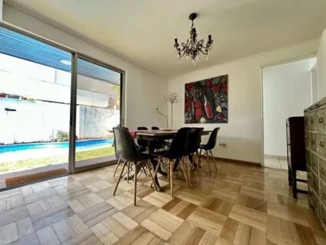 Casa de un piso en Jardín del Este, Vitacura (137939)