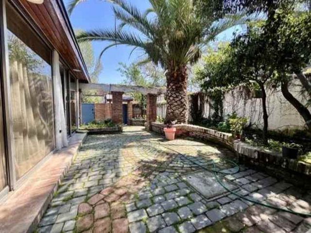 Casa de un piso en Jardín del Este, Vitacura (137939)