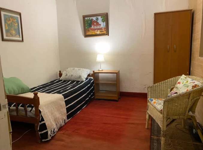 Amplia pieza centro de Concepción