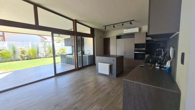 Hermosa Casa en Condominio, 580M2
