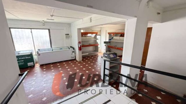 Local LOCAL COMERCIAL SUPERMERCADO ANDACOLLO OPORTUNIDAD!