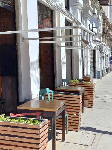 MARAVILLOSO LOCAL EDIFICIO PATRIMONIAL BAR  (138061)