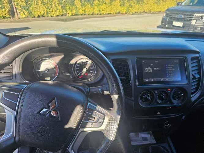 mitsubishi L200 work año 2023