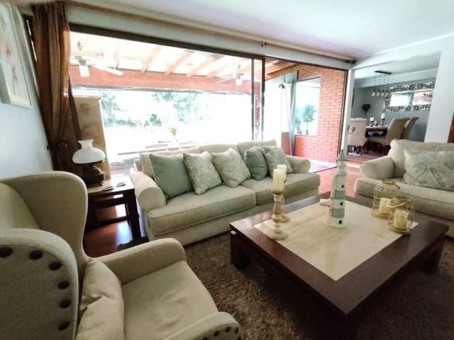 VENTA DE CASA EN PEÑALOLEN 6D 4B