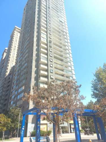 1 DORMITORIO ENTRE LOS METROS SANTA ANA Y LOS HEROES