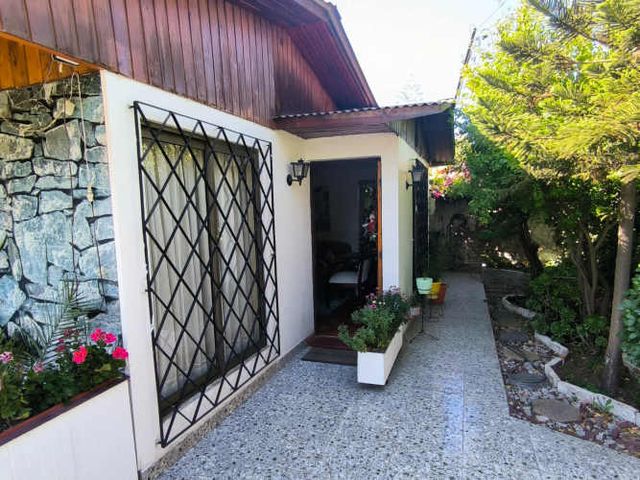 CASA 5D, 2B, 3EST, 377 MTS2 TERRENO