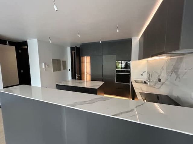 EXCELENTE DEPARTAMENTO CON AMPLIOS ESPACIOS Y GRAN TERRAZA