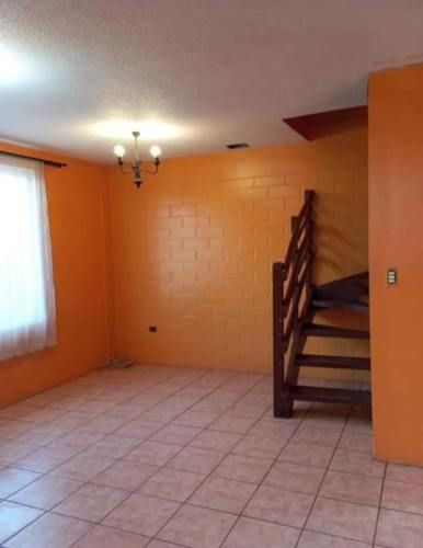 CASA EN VENTA.- LABRANZA