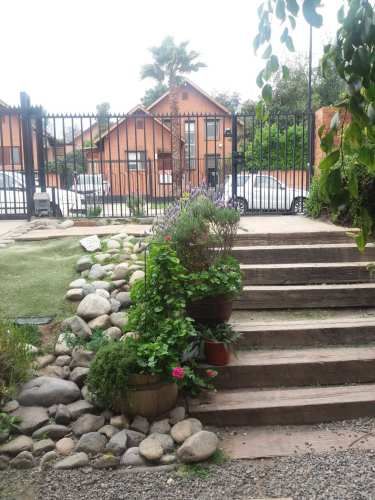 Linda casa en barrio protegido  (138214)