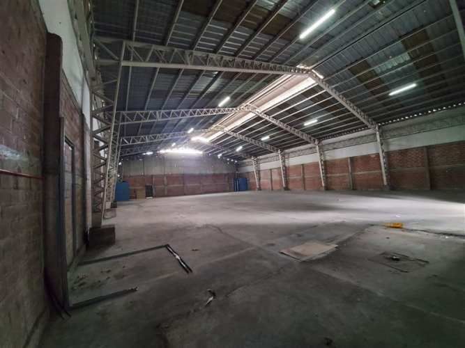 LOCAL COMERCIAL Avenida Cancha Rayada