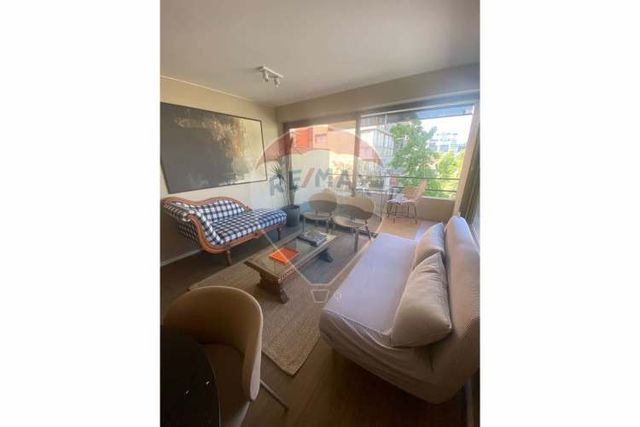 Arriendo amoblado a pasos de los leones