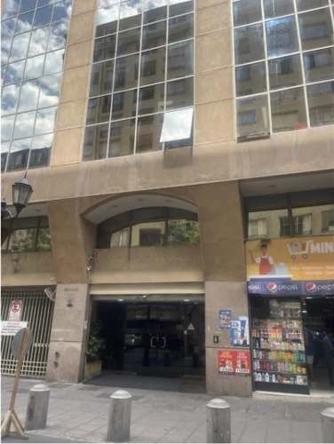 ESTACIONAMIENTO ESTACIONAMIENTO PARA VENTA O ARRIENDO, A PASOS DE METRO U. DE CHILE