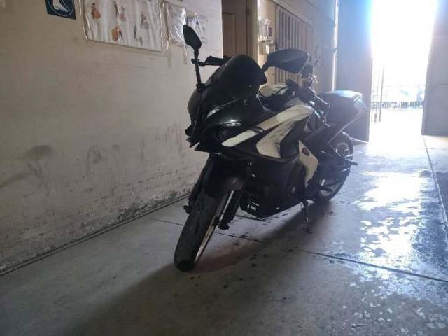 Bajaj pulsar rs 200 2021