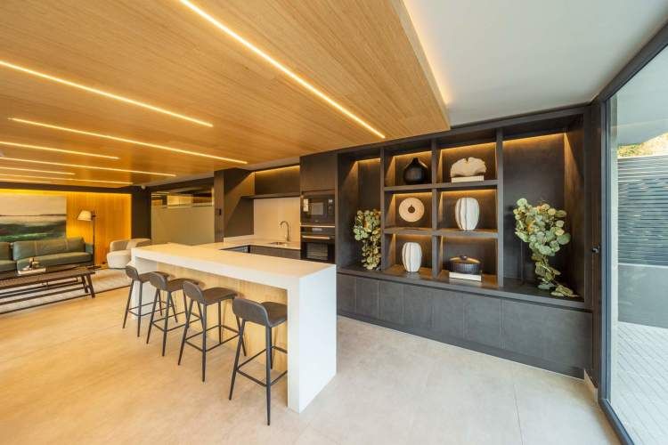 David Arellano 1954 [3490-6]