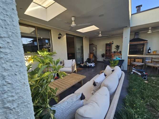 CASA EN PARQUE SAN VALENTÍN