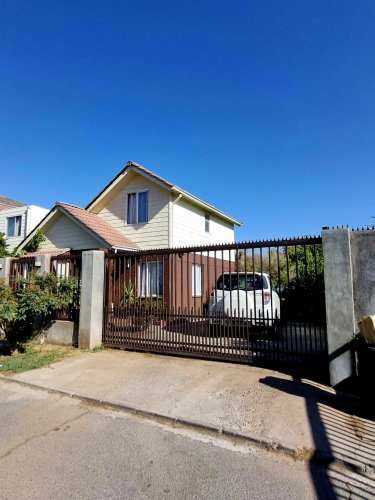 AMPLIA CASA EN ARRIENDO LAMPA LARAPINTAP (138334)