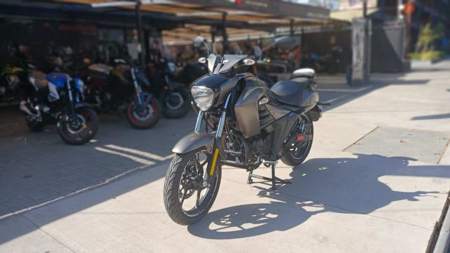 SUZUKI INTRUDER 150 ABS