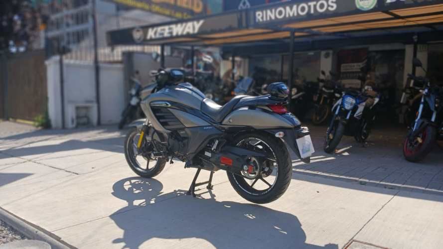 SUZUKI INTRUDER 150 ABS