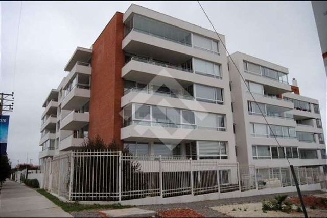 DEPARTAMENTO Gabriela Mistral con Cuatro Esquinas, condominio Altos del Parque.