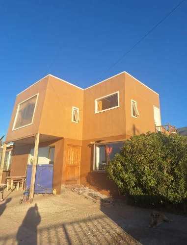 Arriendo casa año corrido