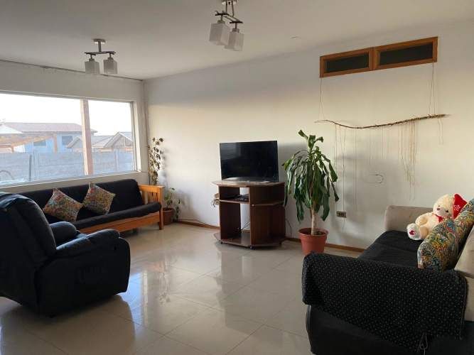 Arriendo casa año corrido