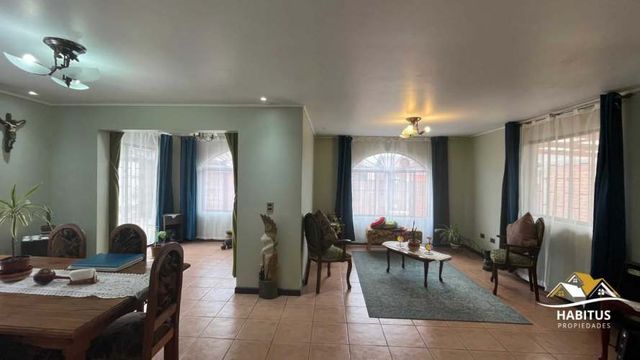 Se Vende Hermosa y amplia casa, Sector Ulriksen Barrio Residencial