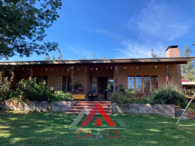 ESTUPENDA PARCELA 5000 MT CON DOS CASAS Y PISCINA EN LIMACHE, SECTOR LOS LAURELES