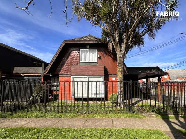 EN VENTA LINDA CASA ESQUINA 3 DORM +2 BAÑOS