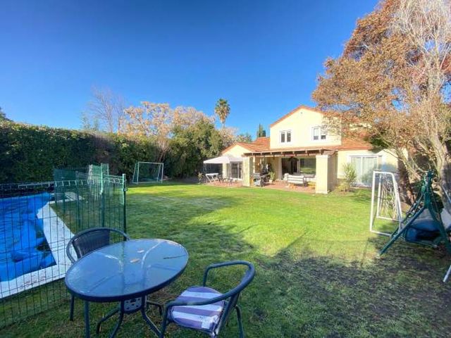 ARRIENDO CASA PROVENZAL PIEDRA ROJA CHICUREO