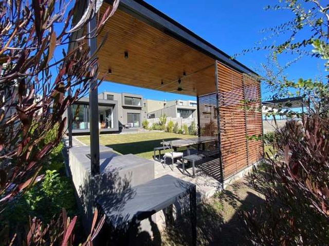 VENTA CASA MEDITERRANEA CONDOMINIO EXCLUSIVO CHICUREO